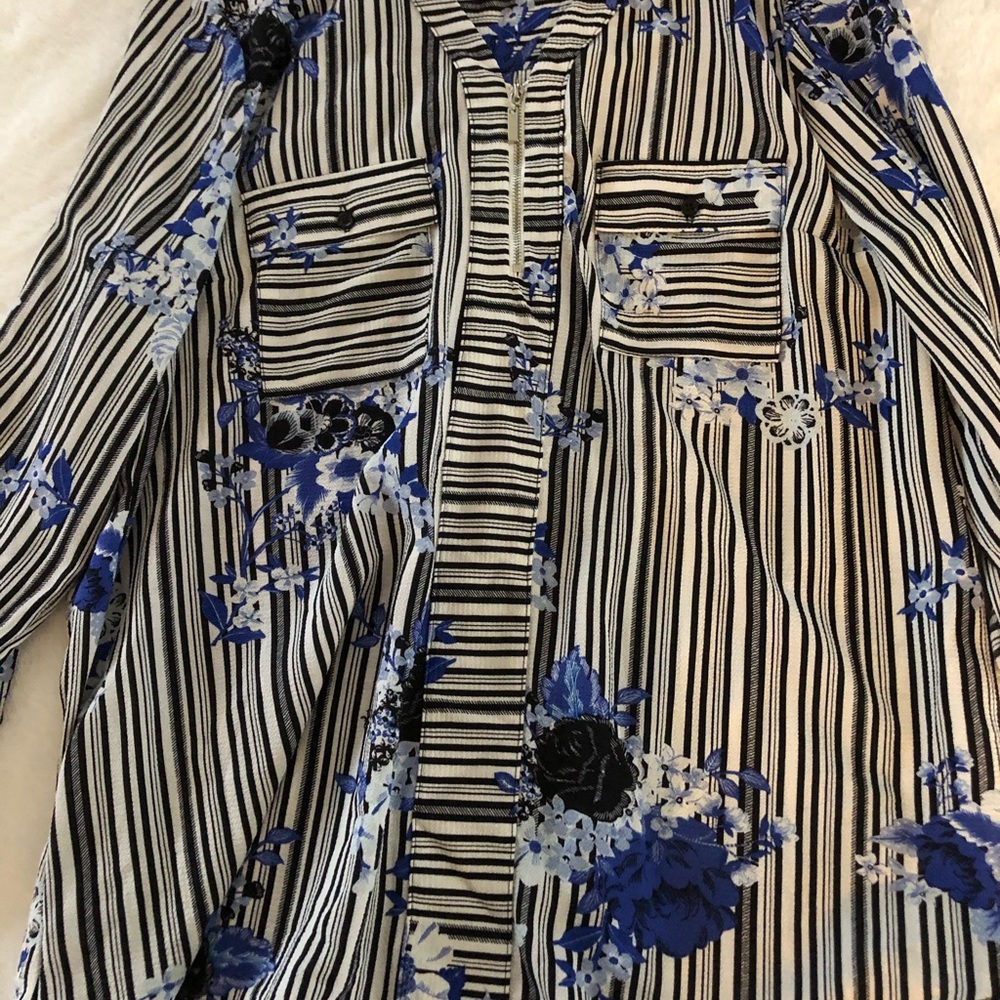 Blouse - Picture 3 of 6